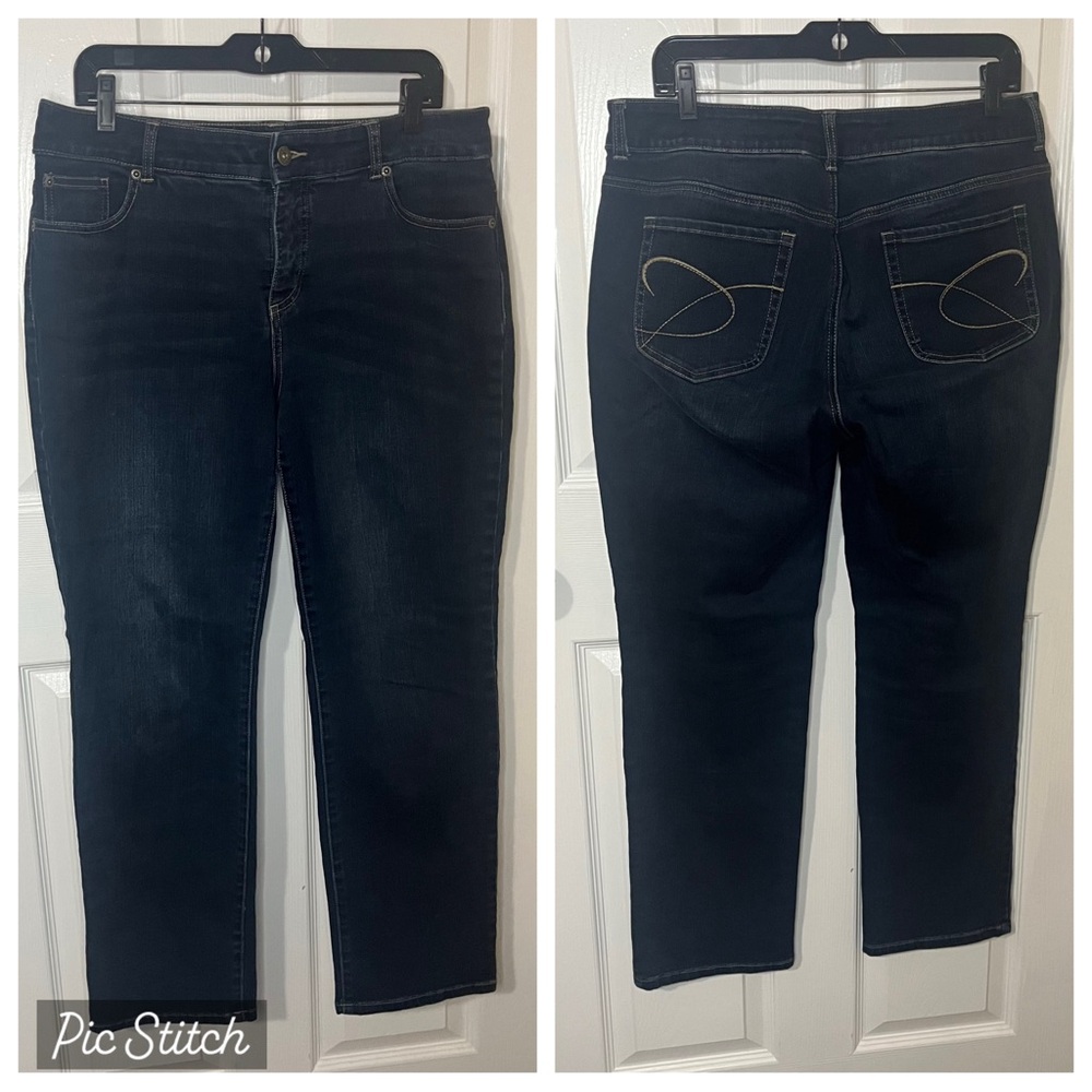 Chico's So Slimming Dark Blue Boot Cut Jeans Stretch Size 2 Short (Large)